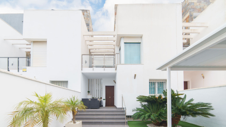 Fotografía inmobiliaria en Chiclana de la Frontera: cómo destacar tus propiedades en un destino turístico único