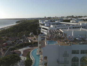 Fotógrafo inmobiliario en Conil de la Frontera: fotografía y vídeo para vender tu vivienda